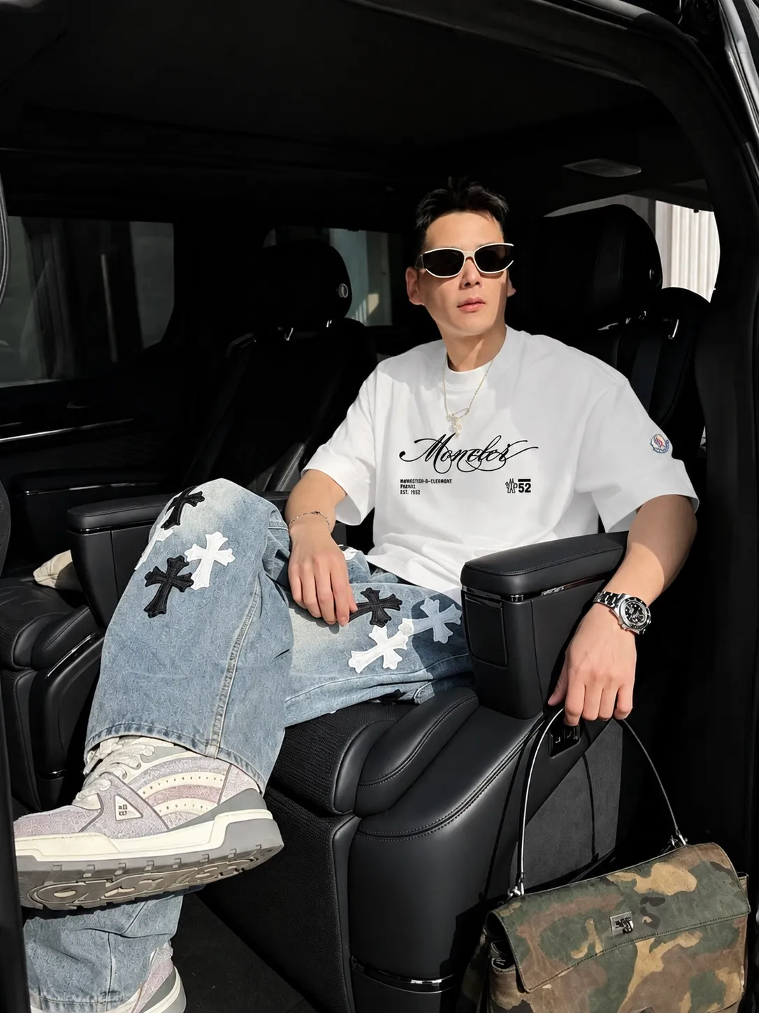 moncle～ logo 《 》7a tee ， Same Style ， : Black White Coffee Brown Size：S（90-130 ） M（125-150 ） L（135-165 ） XL（160-190 ） XXL（185-220 ）